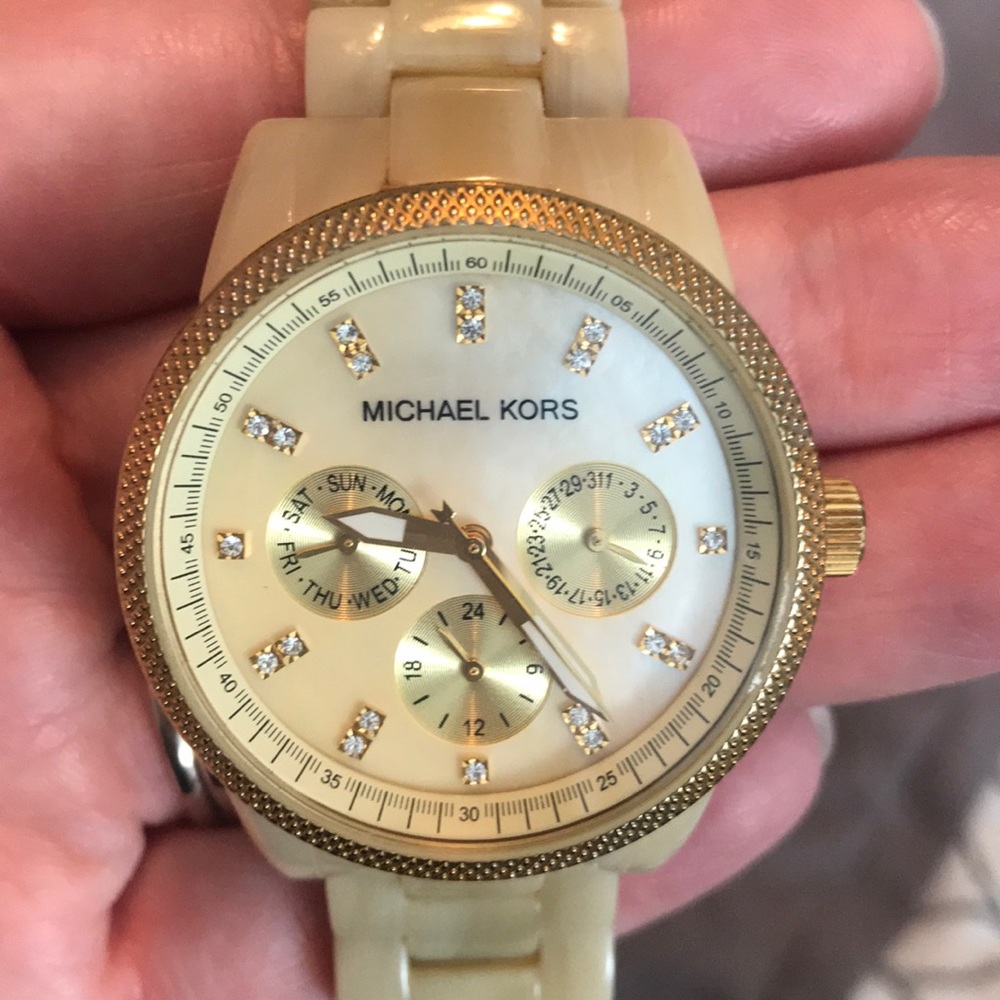 Michael Kors watch - Picture 3 of 3
